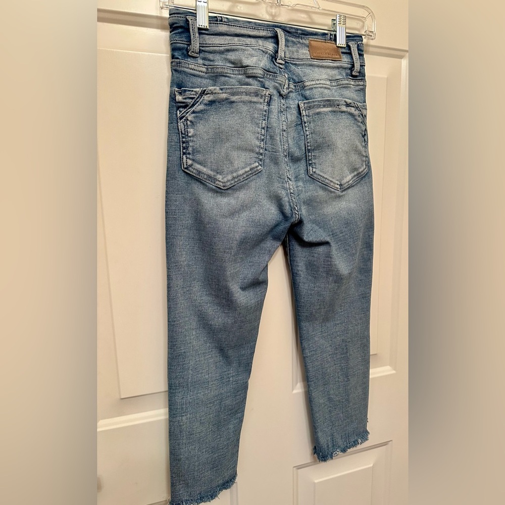 Buckle Black Skinny Jeans Size 25 Cropped Ankle Length-Distressed Raw Hem - Picture 6 of 7